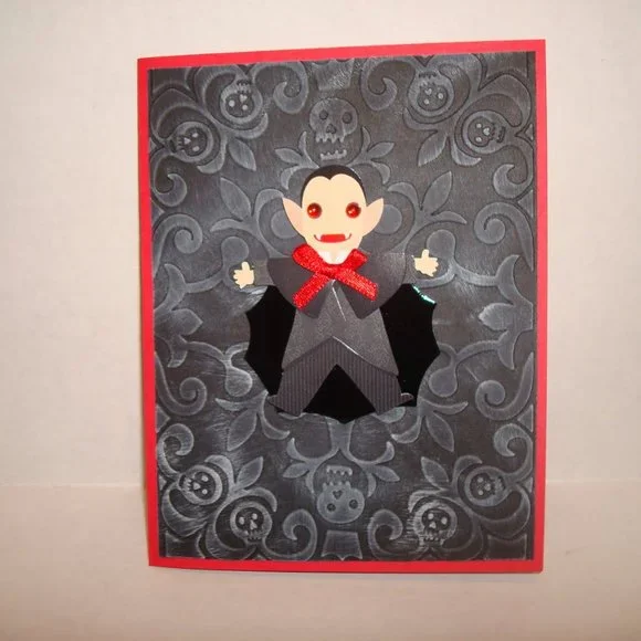 Cuttlebug A2 embossing folder - SKELETON SCROLL - Picture 4 of 9